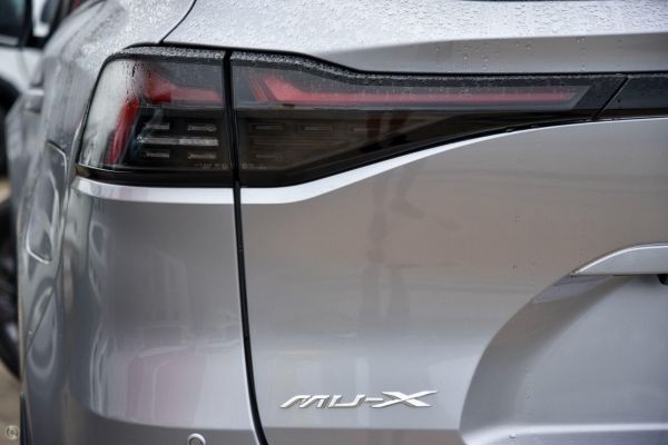 2026 Isuzu MU-X LS-M image