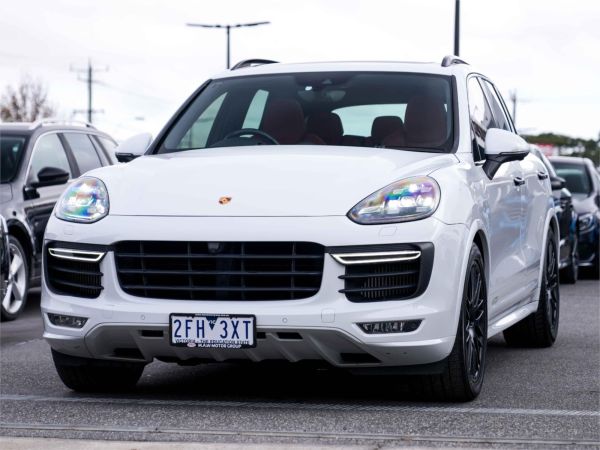 2016 Porsche Cayenne Wagon E2 II MY17 GTS image