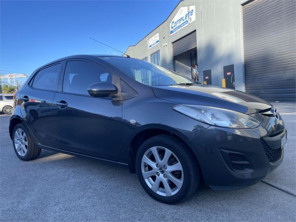 2014 MAZDA MAZDA2 5D HATCHBACK DE MY14 NEO SPORT image
