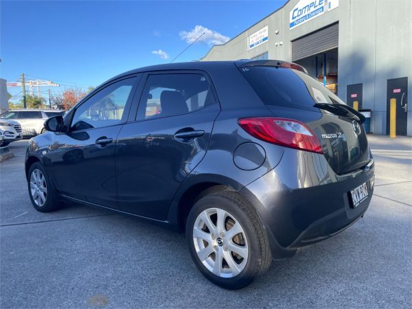 2014 MAZDA MAZDA2 5D HATCHBACK DE MY14 NEO SPORT image