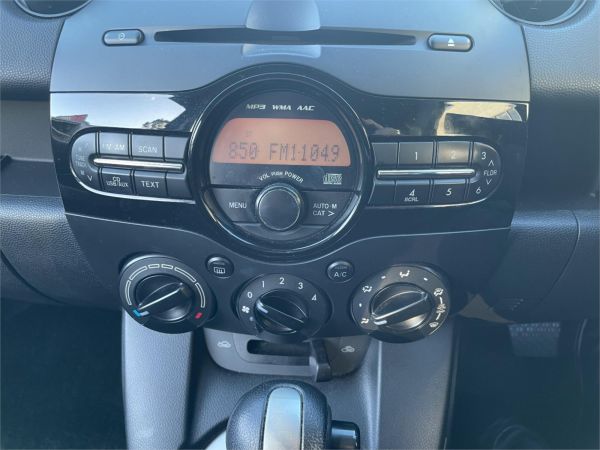 2014 MAZDA MAZDA2 5D HATCHBACK DE MY14 NEO SPORT image