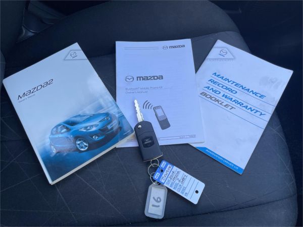 2014 MAZDA MAZDA2 5D HATCHBACK DE MY14 NEO SPORT image