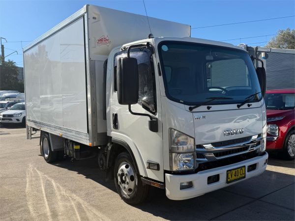 2019 Isuzu D-MAX  SX High Ride image