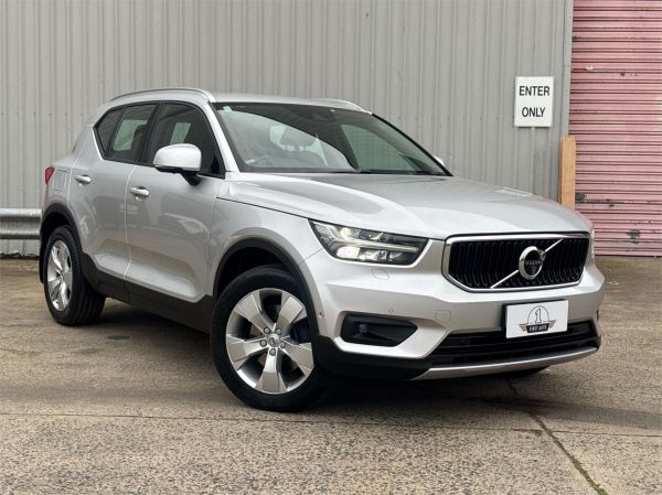 2018 Volvo XC40 Wagon XZ MY19 T4 Momentum image