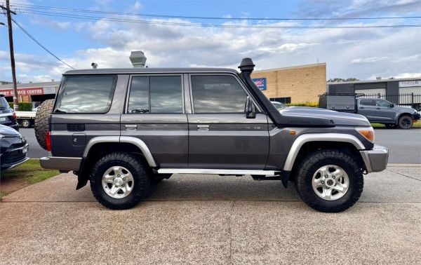 2019 Toyota Landcruiser VDJ76R GXL image