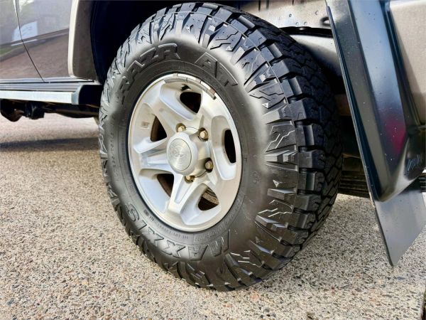 2019 Toyota Landcruiser VDJ76R GXL image