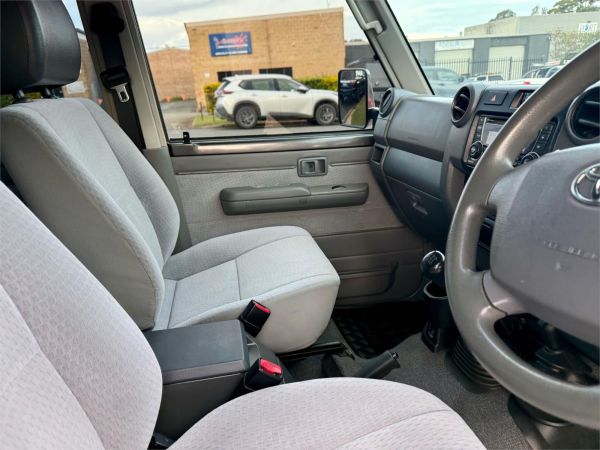 2019 Toyota Landcruiser VDJ76R GXL image