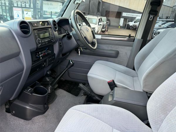 2019 Toyota Landcruiser VDJ76R GXL image