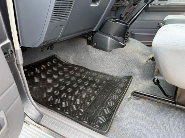 2019 Toyota Landcruiser VDJ76R GXL image