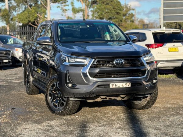 2020 Toyota Hilux GUN126R SR5 image