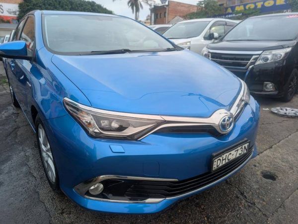 2016 TOYOTA COROLLA HYBRID ZR image