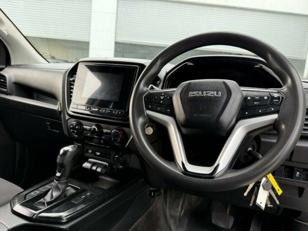 2022 Isuzu D-MAX RG MY23 SX Crew Cab White 6 Speed Sports Automatic Cab Chassis image