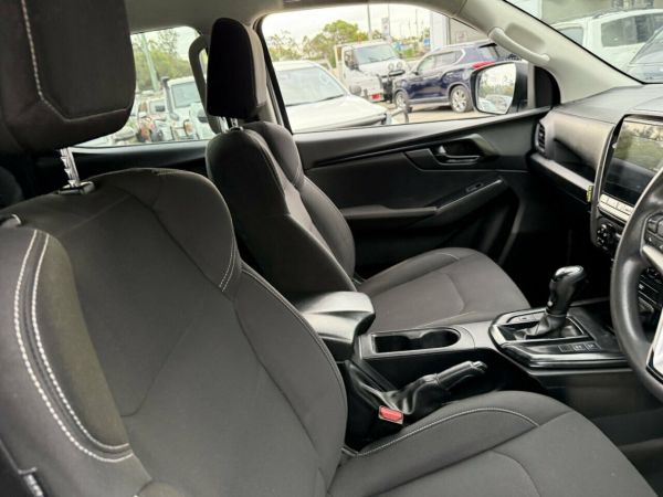 2022 Isuzu D-MAX RG MY23 SX Crew Cab White 6 Speed Sports Automatic Cab Chassis image