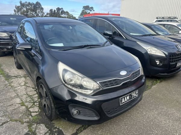 2013 Kia Rio UB MY14 SLS Black 6 Speed Automatic Hatchback image