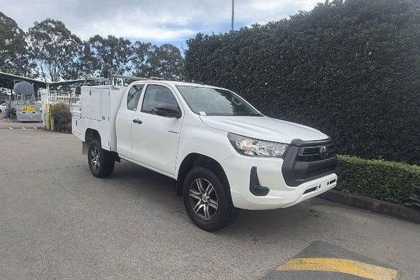 2020 Toyota Hilux Workmate GUN125R 4X4 image