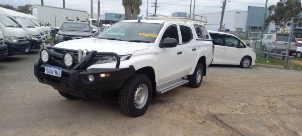2019 Mitsubishi Triton GLX Diesel Turbo auto Ute image
