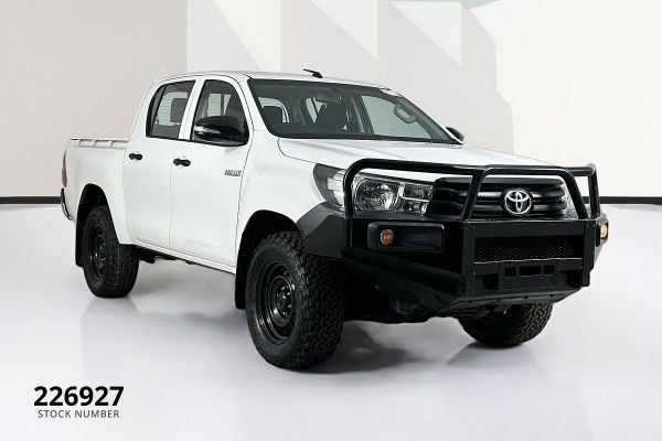 2015 Toyota HILUX WORKMATE (4x4) GUN125R 4X4 image