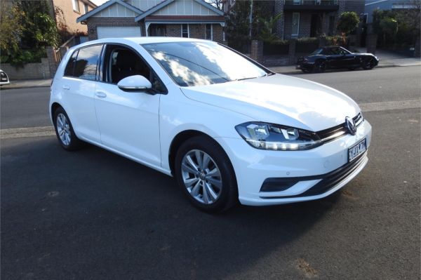 2019 Volkswagen Golf MK VII Trendline image