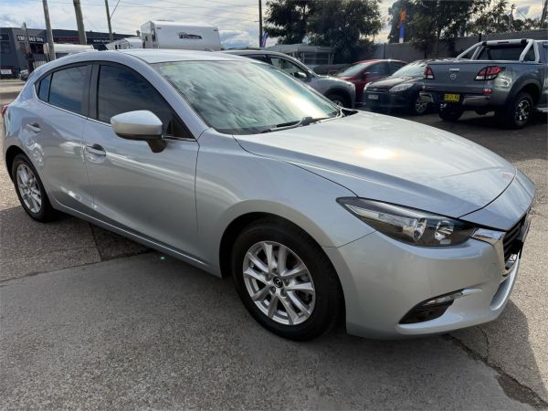 2017 Mazda 3 Hatchback BN5478 Maxx image
