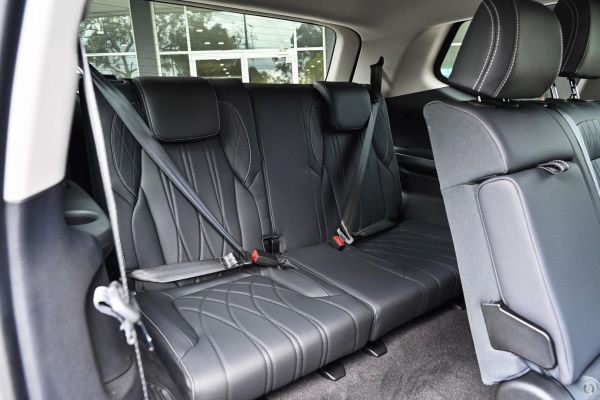 2026 LDV D90 Executive Auto MY25 image
