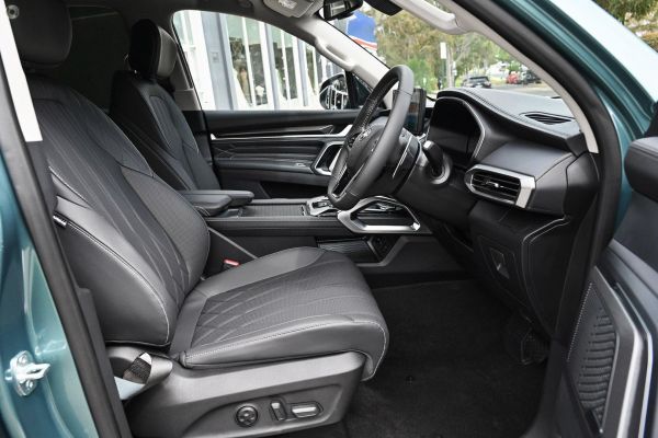 2026 LDV D90 Executive Auto MY25 image