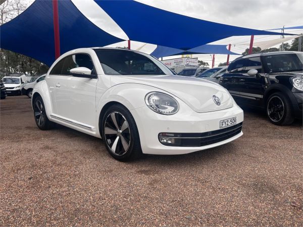 2013 Volkswagen Beetle Liftback 1L MY13 image