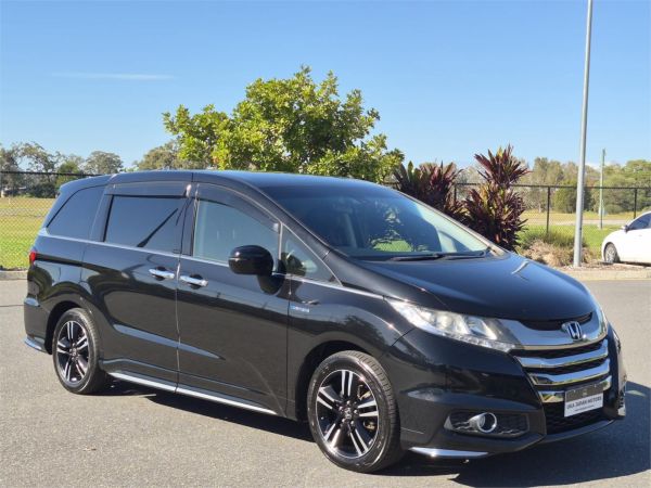 2016 Honda Odyssey Van RC4 HV Absolute Honda Sensing image