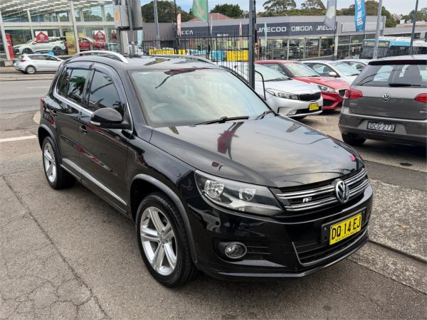 2015 VOLKSWAGEN TIGUAN 4D WAGON 5NC MY15 130 TDI (4x4) image