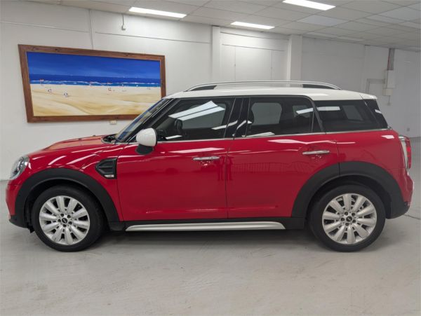 2017 MINI Countryman Wagon F60 Cooper image