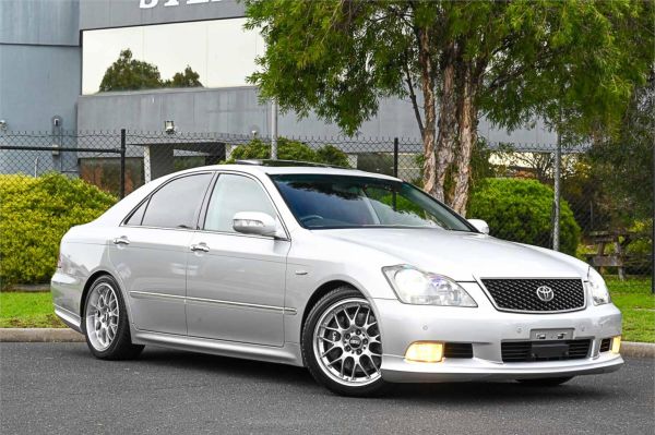 2005 Toyota Crown Sedan GRS184 Athlete image