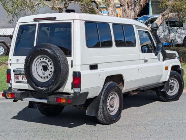 2024 Toyota Landcruiser GDJL78R Workmate Troopcarrier image