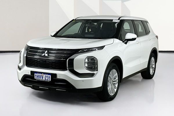 2023 Mitsubishi Outlander ZM ES image