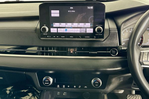 2023 Mitsubishi Outlander ZM ES image