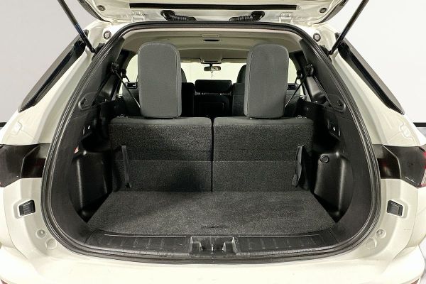 2023 Mitsubishi Outlander ZM ES image