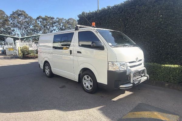 2017 Toyota Hiace KDH201R LWB image