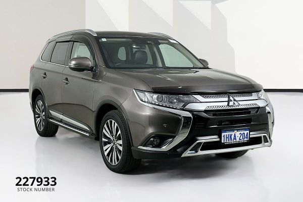 2020 Mitsubishi Outlander ZL LS image