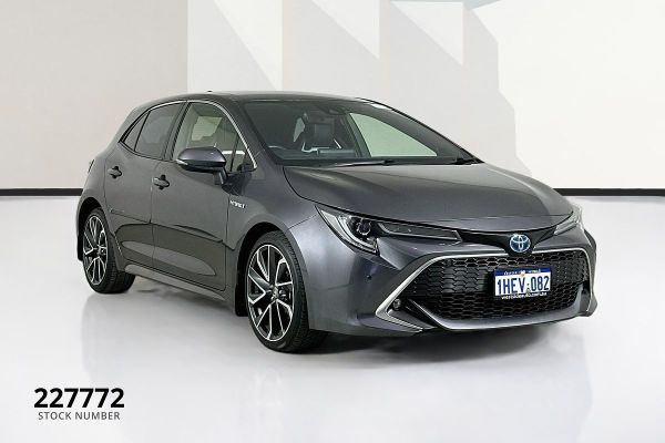 2020 Toyota Corolla ZWE211R ZR image