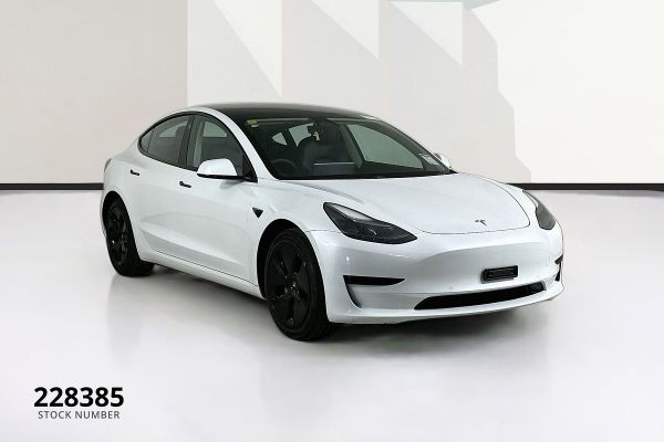 2022 Tesla Model 3 image