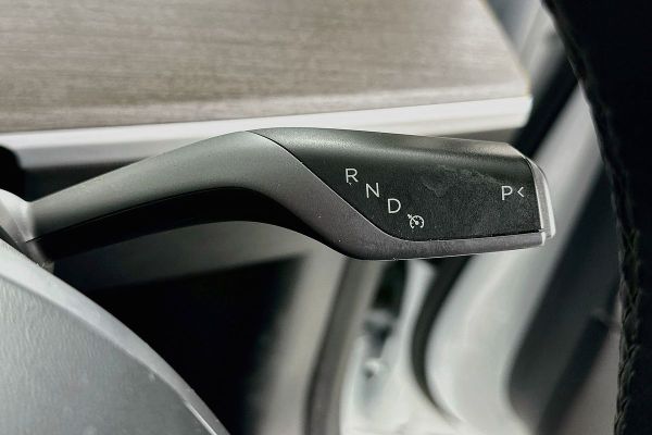 2022 Tesla Model 3 image