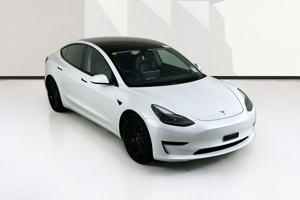 2022 Tesla Model 3 image