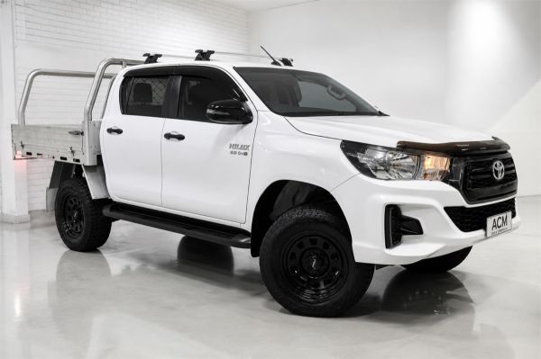 2018 TOYOTA HILUX DUAL CAB UTILITY GUN126R MY17 SR (4x4) image