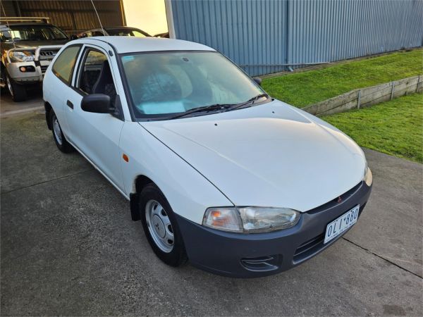 1997 Mitsubishi Mirage Hatchback CE image