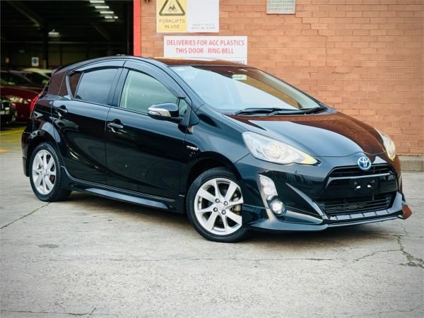 2015 Toyota Aqua Hatchback NHP10 G Leather image