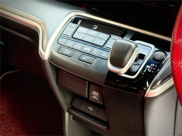 2019 Honda Stepwgn Wagon RP5 Spada image