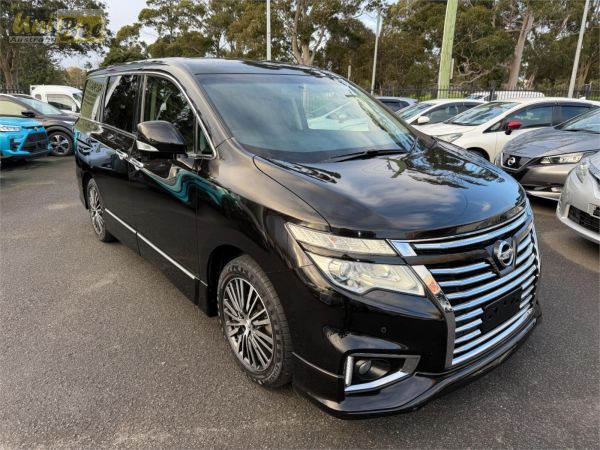 2015 Nissan Elgrand Wagon TE52 Highway Star image