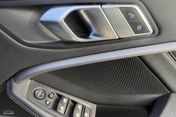 2020 BMW 1 Series F40 118i M Sport image