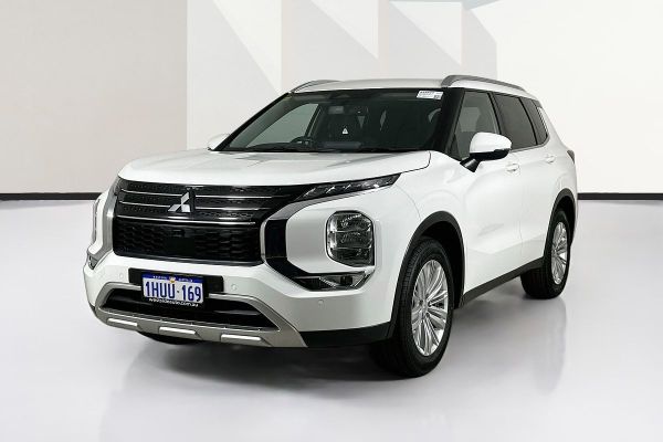 2023 Mitsubishi Outlander ZM LS image