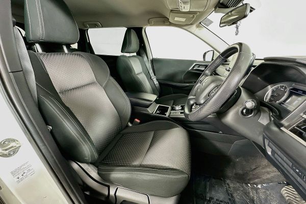 2023 Mitsubishi Outlander ZM LS image