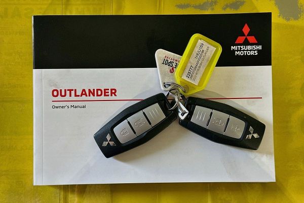 2023 Mitsubishi Outlander ZM LS image