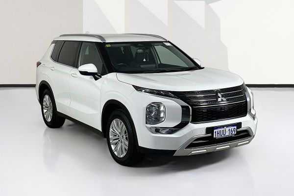2023 Mitsubishi Outlander ZM LS image